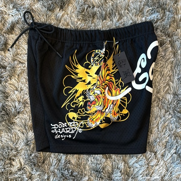 Ed Hardy Black and Yellow Dragon Men's Athletic Shorts - Picture 3 of 5